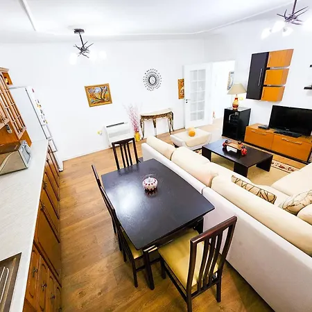 Penthouse Sweet Bliss Apartman Tirana