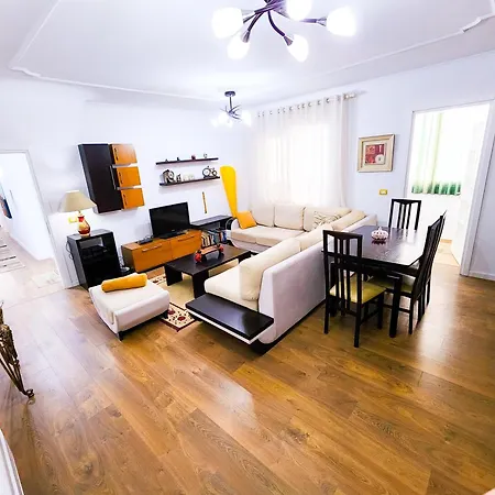 Penthouse Sweet Bliss تيرانا