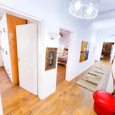 Penthouse Sweet Bliss * تيرانا